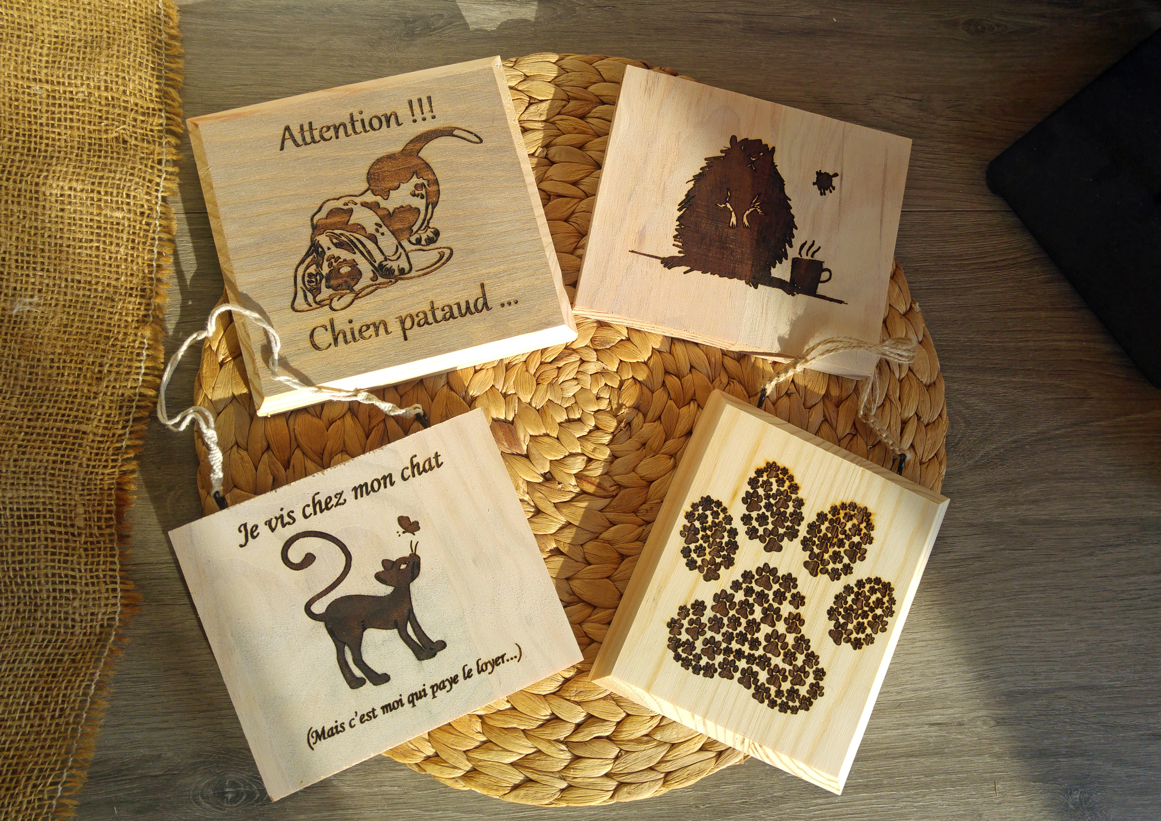 Pancarte en bois gravée personnalisable