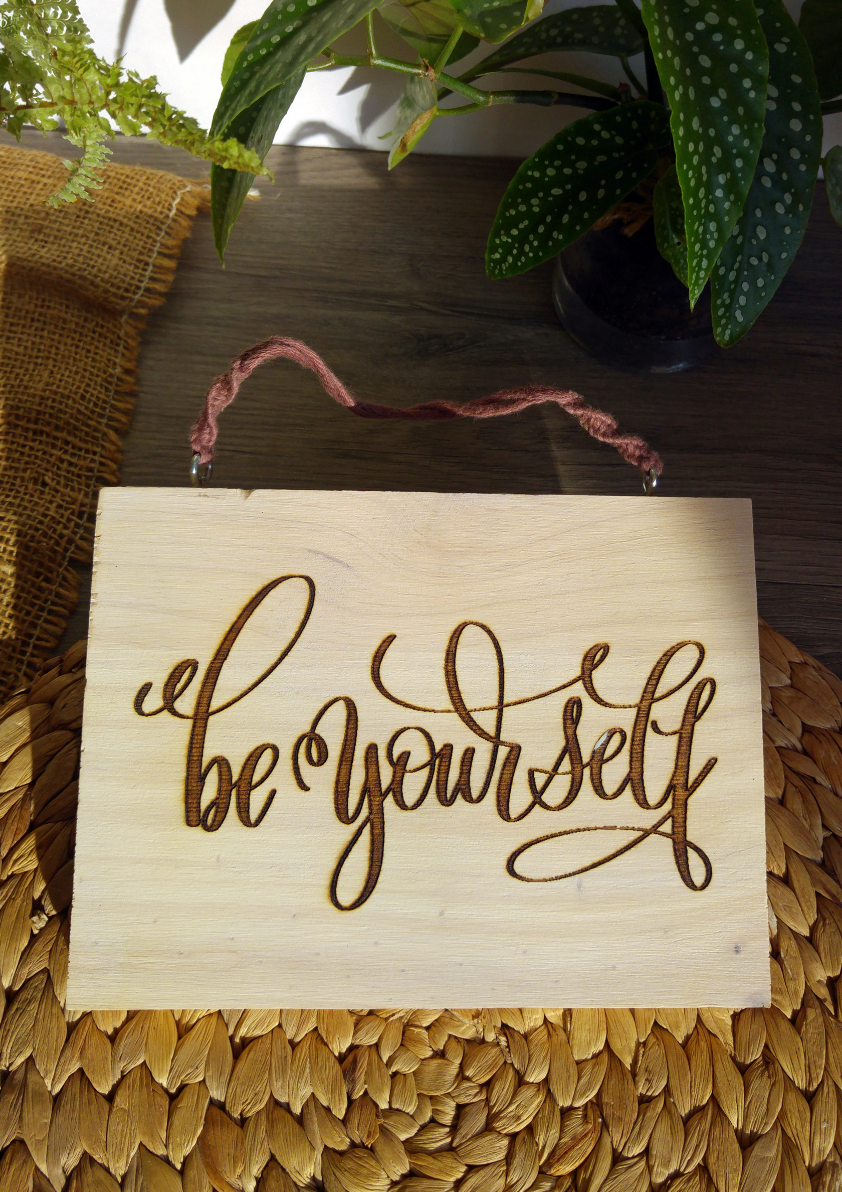 Pancarte en bois gravée personnalisable – Image 13