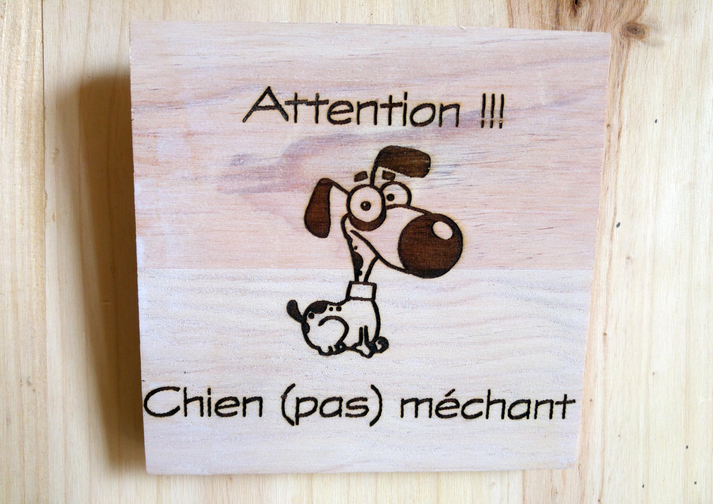 Pancarte en bois gravée personnalisable – Image 18