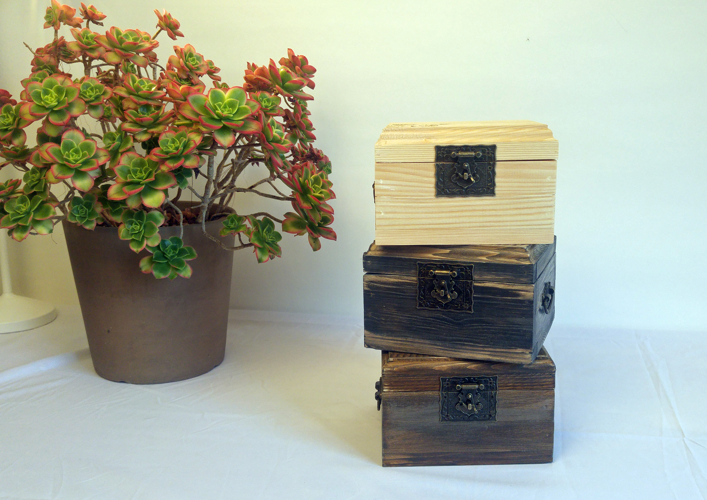 Petit coffret gravé – « BabyBox »