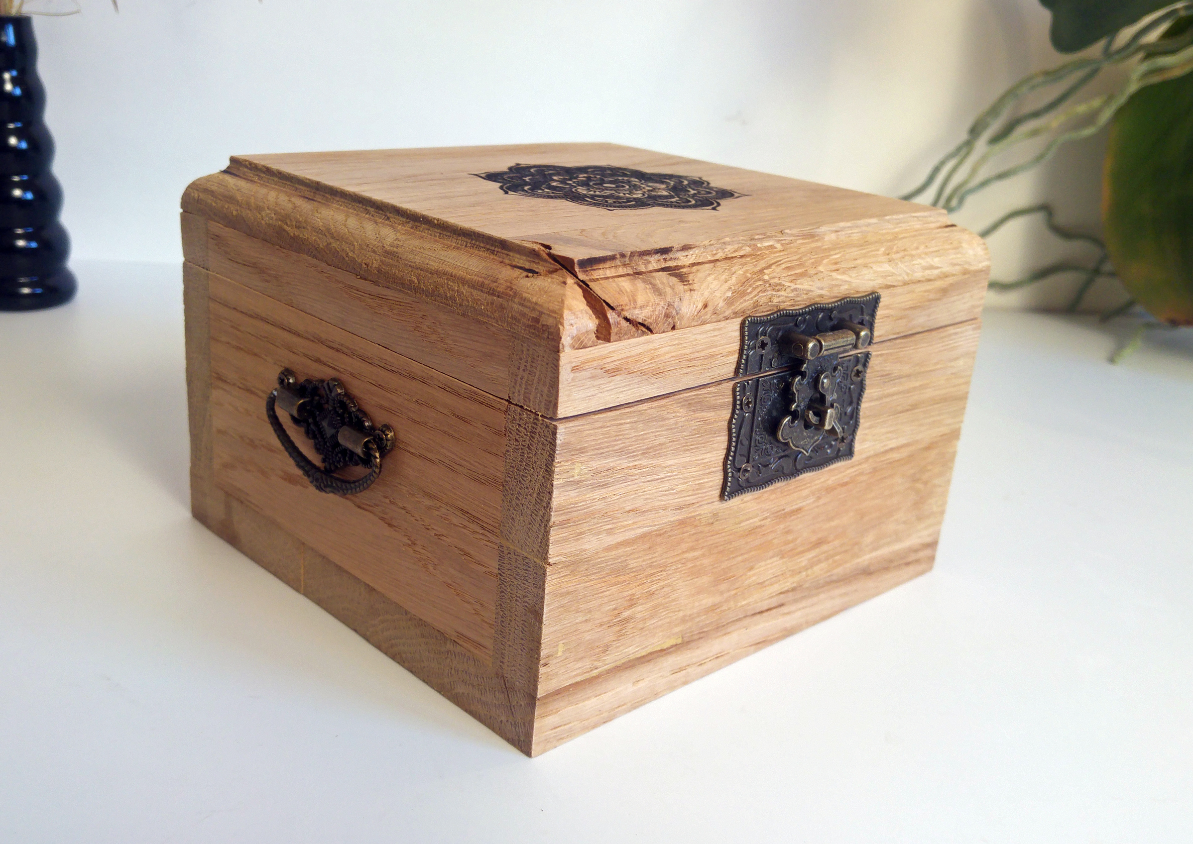Petit coffret gravé en bois noble – « La Dauphine » – Image 3