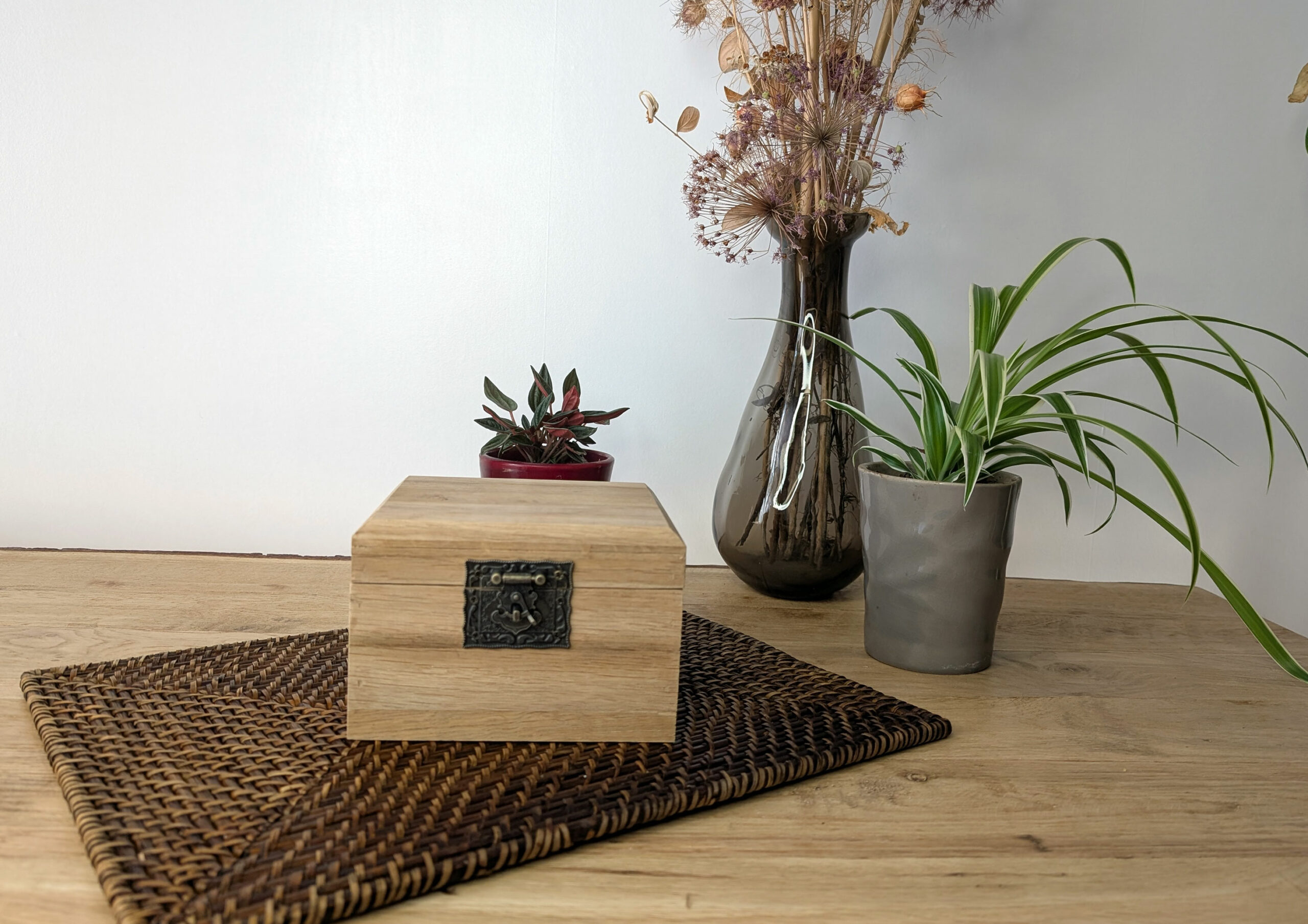 Petit coffret gravé en bois noble – « La Dauphine »