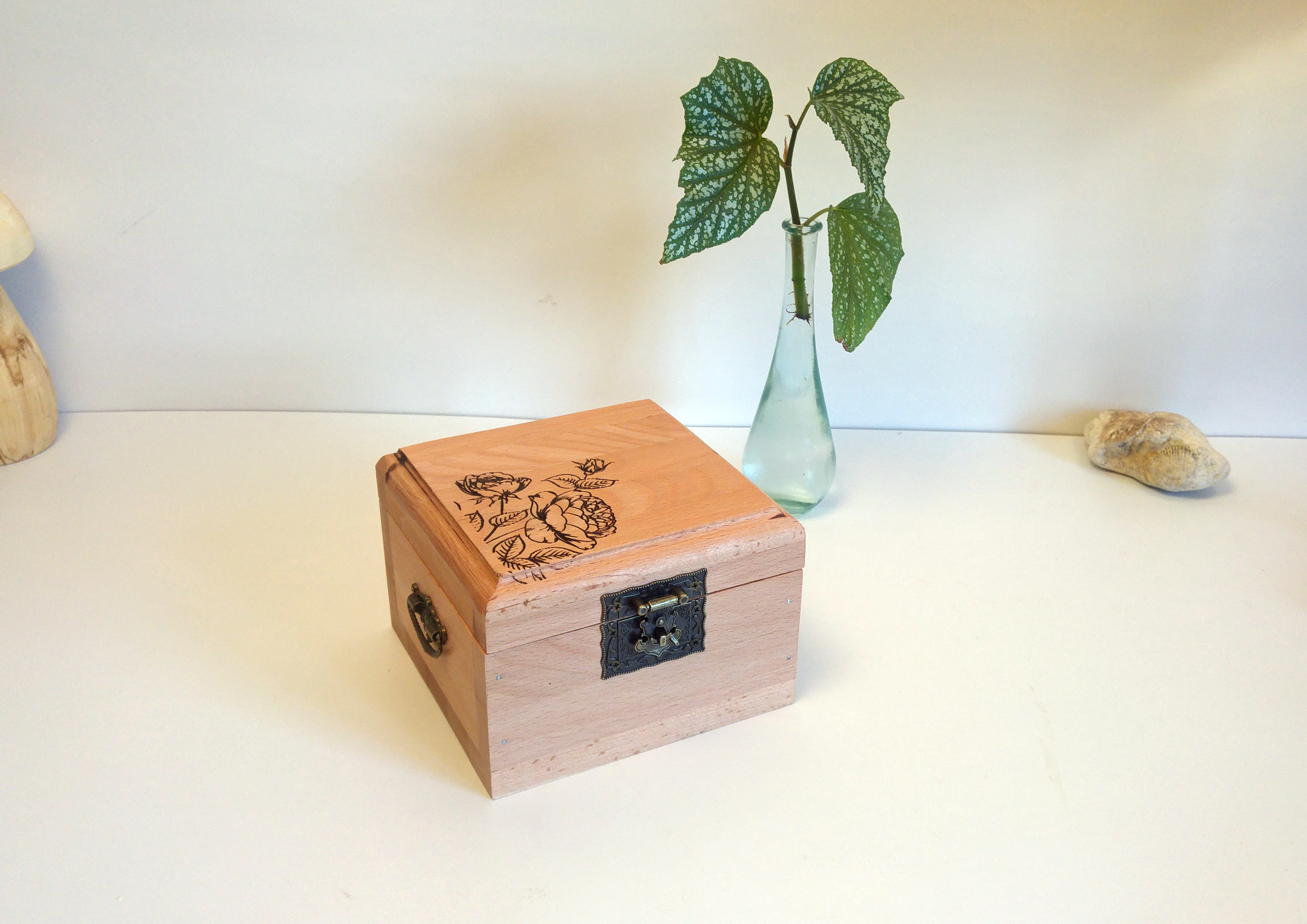 Petit coffret gravé en bois noble – « La Dauphine » – Image 9